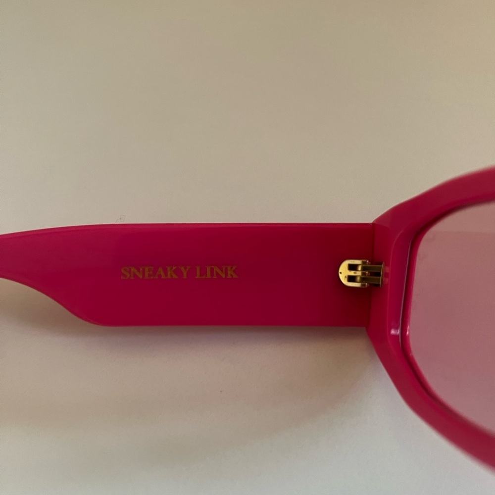LORVAE - Sneaky Link Pink Sunglasses - Picture 4 of 7